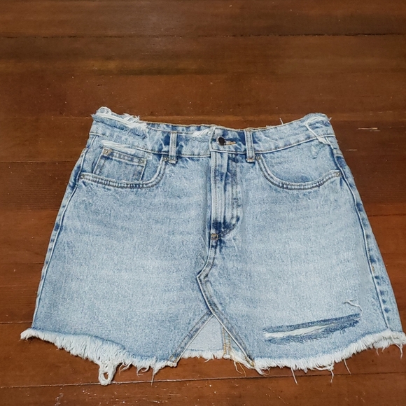 Zara distressed denim skirt - Picture 1 of 3